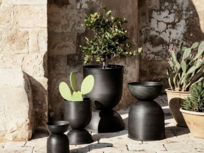Hourglass pot (Ferm living)