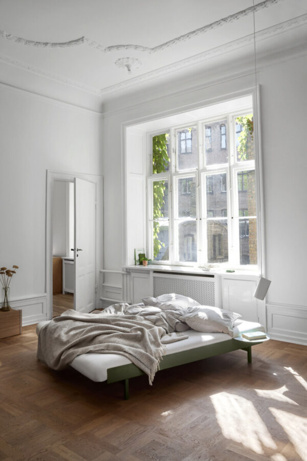 Moebe Bed 90-180 cm Pine Green