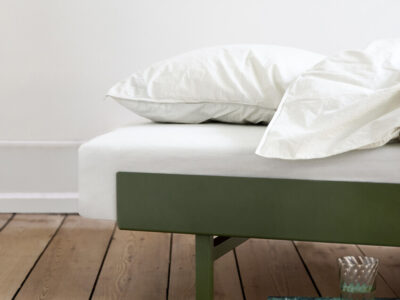 Moebe Bed 90-180 cm Pine Green