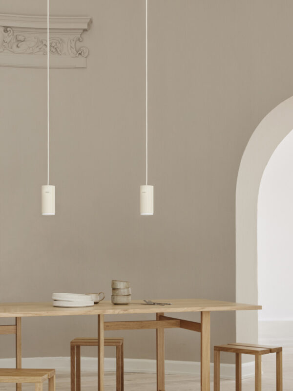 MOEBE_Tube-Pendant_IC_Small_Beige_Low-Res_02