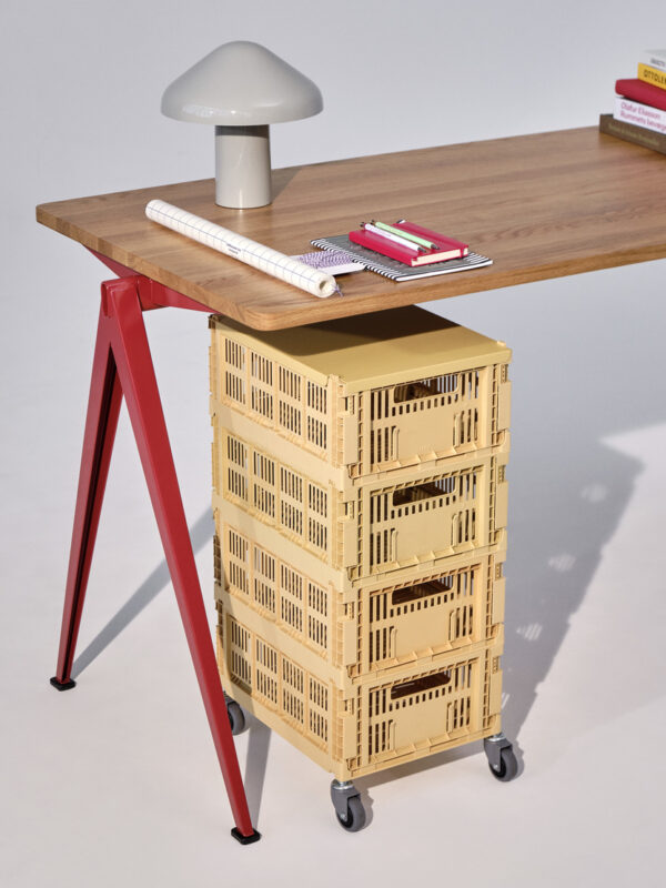 HAY_Colour_Crate_M_golden_yellow_HAY_Colour_Crate_Lid_M_golden_yellow_Pyramid_Table_01_clear_lacquered_oak_top_tomato_red_frame